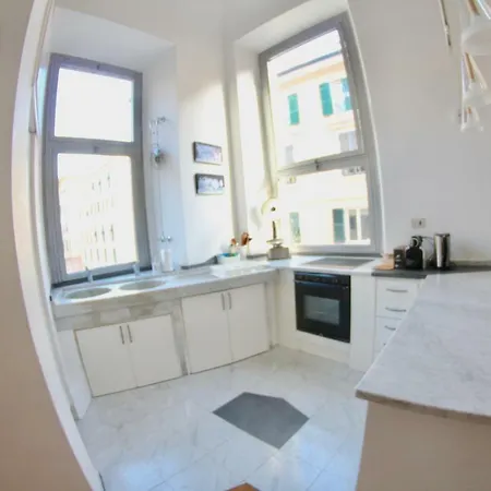 Apartment In Bracelli Genua